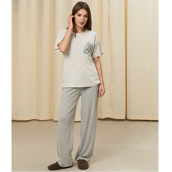 Піжама жіноча штани і футболка сіра в смужку 19257 Піжама жіноча штани і футболка сіра в смужку 19257