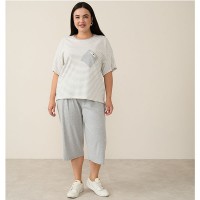Піжама жіноча капрі та футболка в смужку сіра 19173