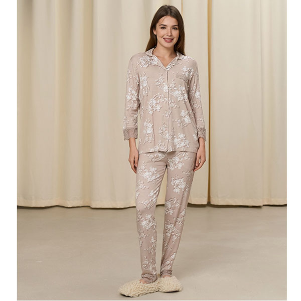 Піжама жіноча штані і сорочка кремова з малюнком 19180 Піжама жіноча штані і сорочка кремова з малюнком 19180